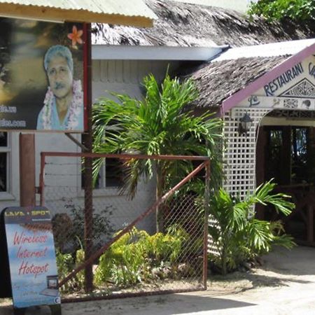 Готель Vacations Beach Fale Manase Екстер'єр фото